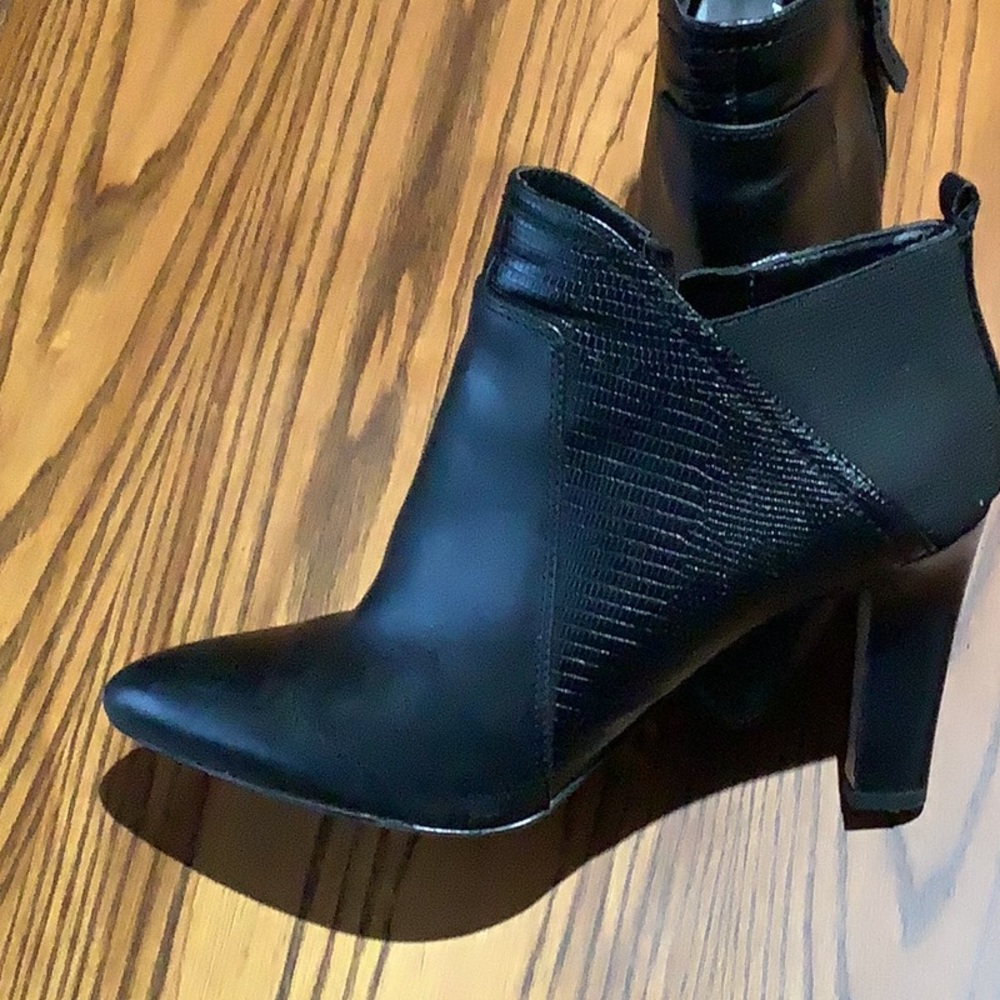 Franco Sarto leather heeled ankle boots